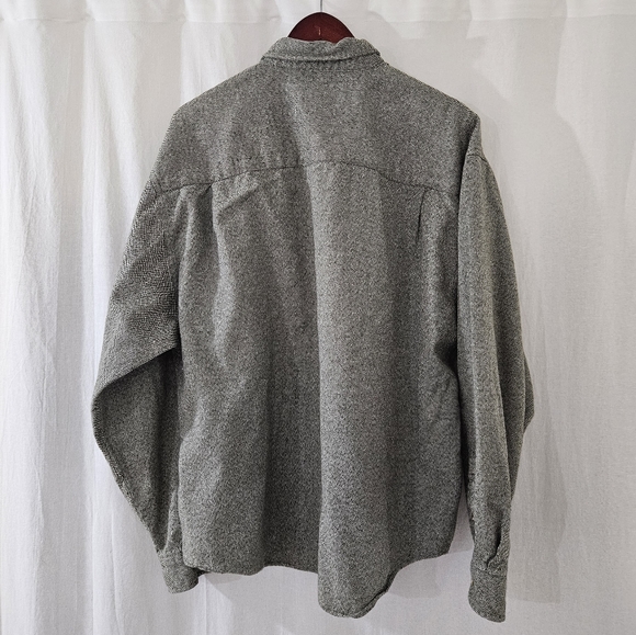 Eddie Bauer Casual Button Down Shirt in Heather Tan & Black Size XL - Picture 2 of 3